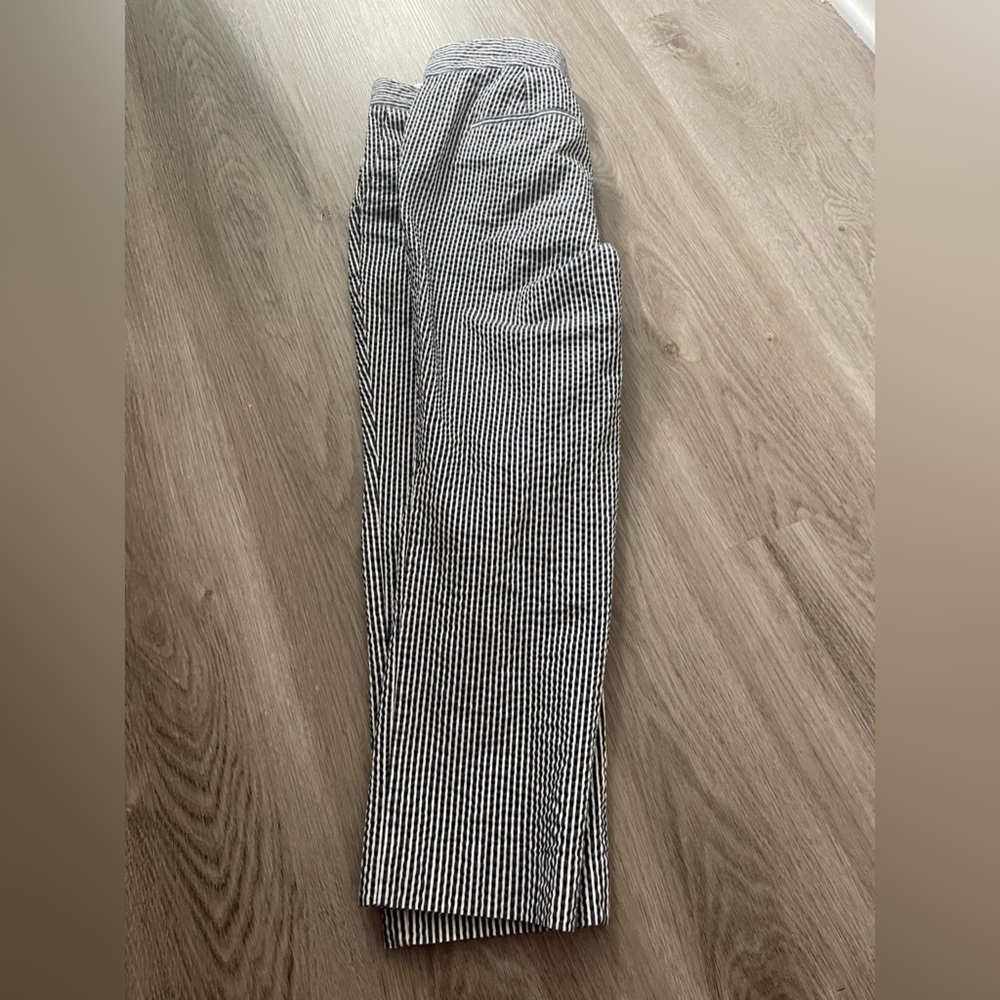 Ann Taylor 6p Devine fit pants - Picture 2 of 3